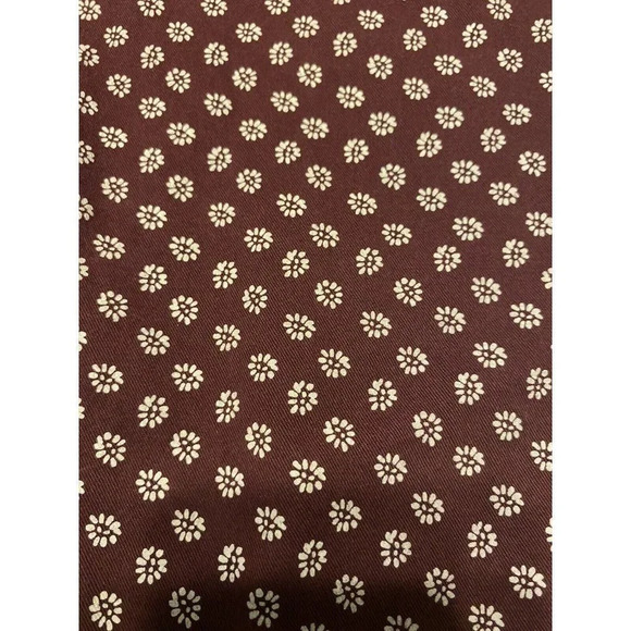 TOMMY HILFIGER PANTS- WOMENS- SIZE 8 - BURGUNDY -FLORAL DESIGN-PERFECT CONDITION - Picture 2 of 7